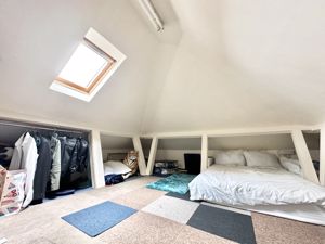 Loft Room- click for photo gallery